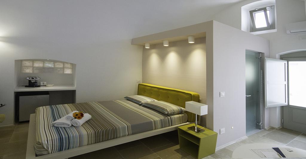 Santa Marina Bed&Breakfast Massafra Quarto foto