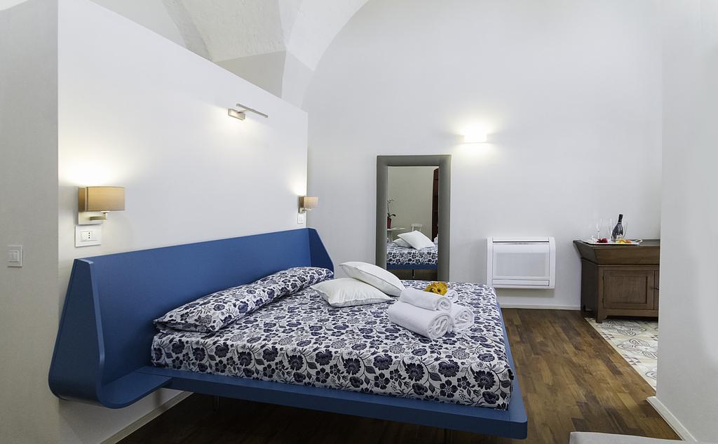 Santa Marina Bed&Breakfast Massafra Quarto foto