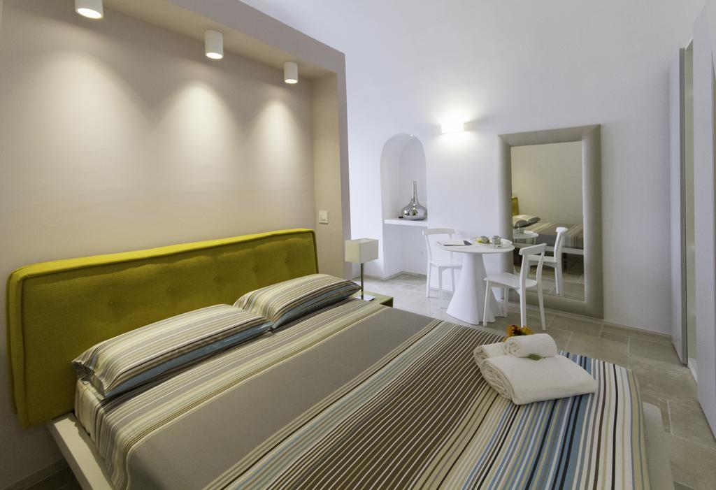 Santa Marina Bed&Breakfast Massafra Quarto foto